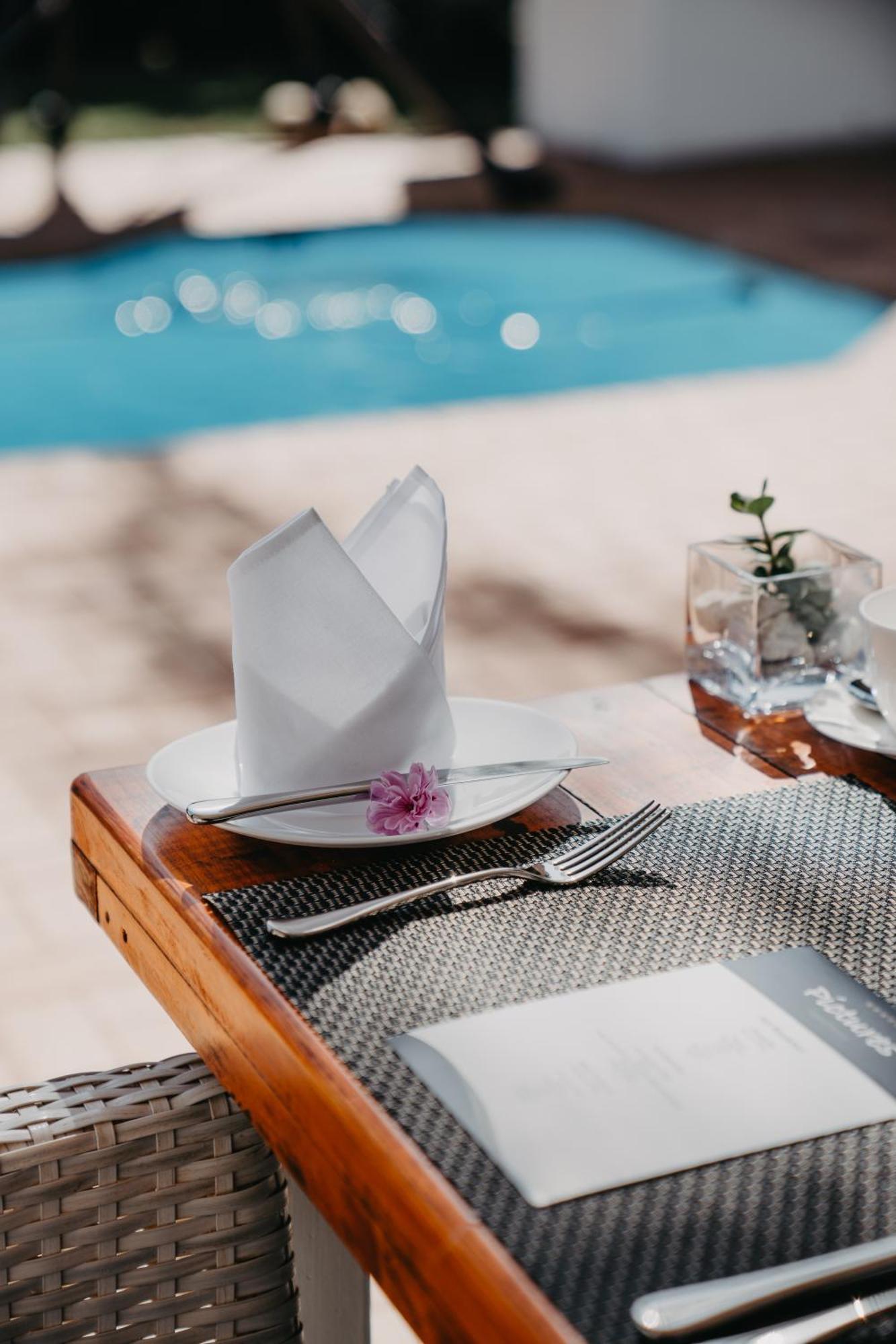 Pictures Guest House Boutique Hotel เอาท์สโฮร์น ภายนอก รูปภาพ